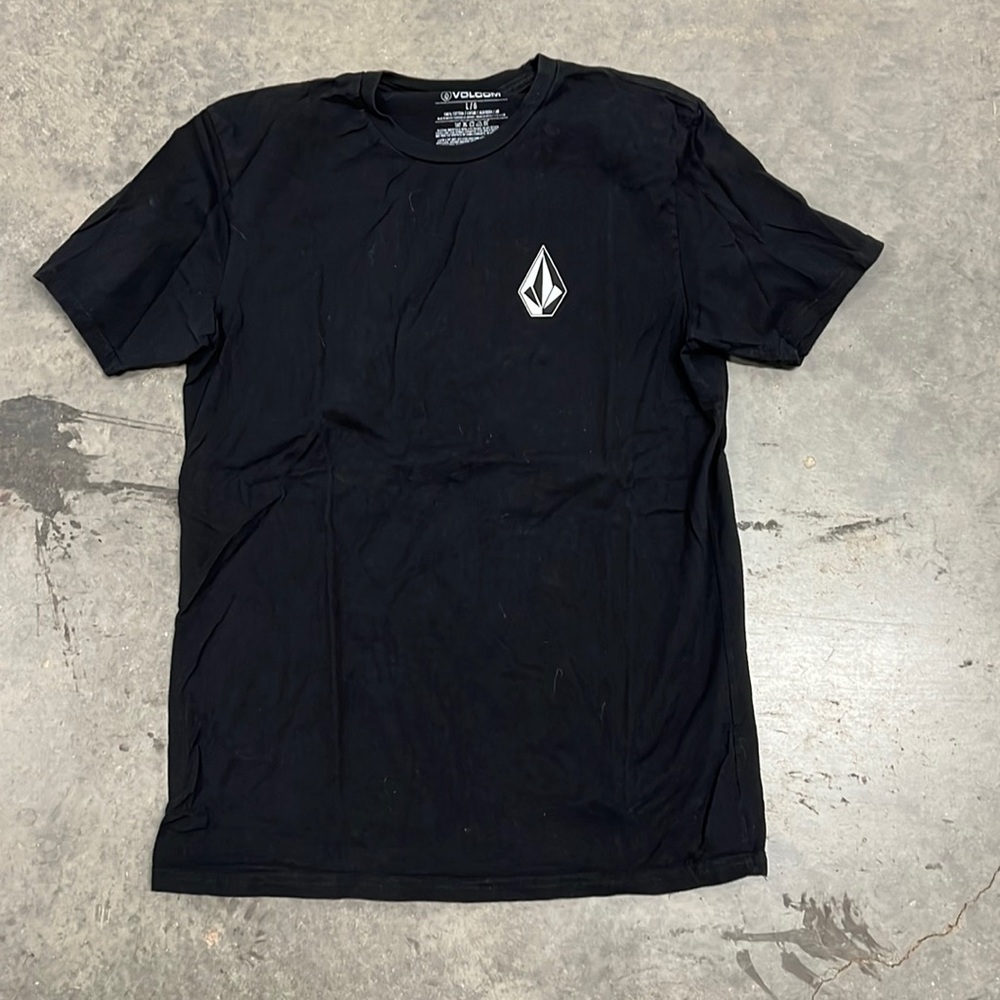 Volcom t shirt